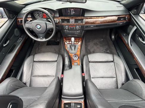 Used 2013 BMW 335i Convertible image 27