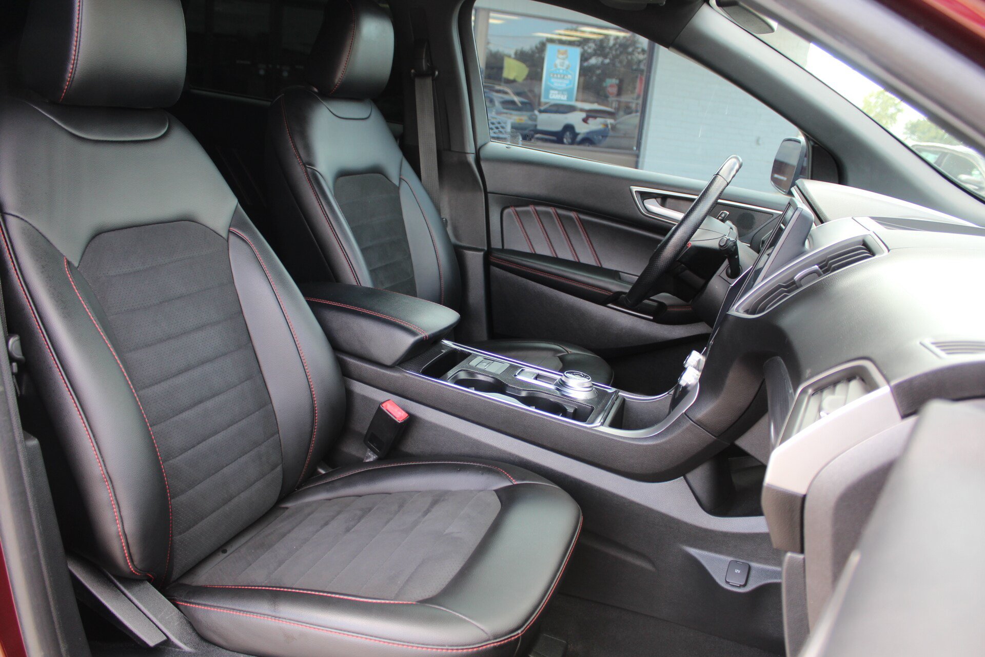 Used 2021 Ford Edge ST-Line FWD image 13