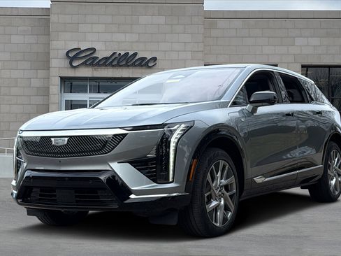 New 2026 Cadillac Optiq Luxury 1 w/ LPO, Floor Liner Package image 5