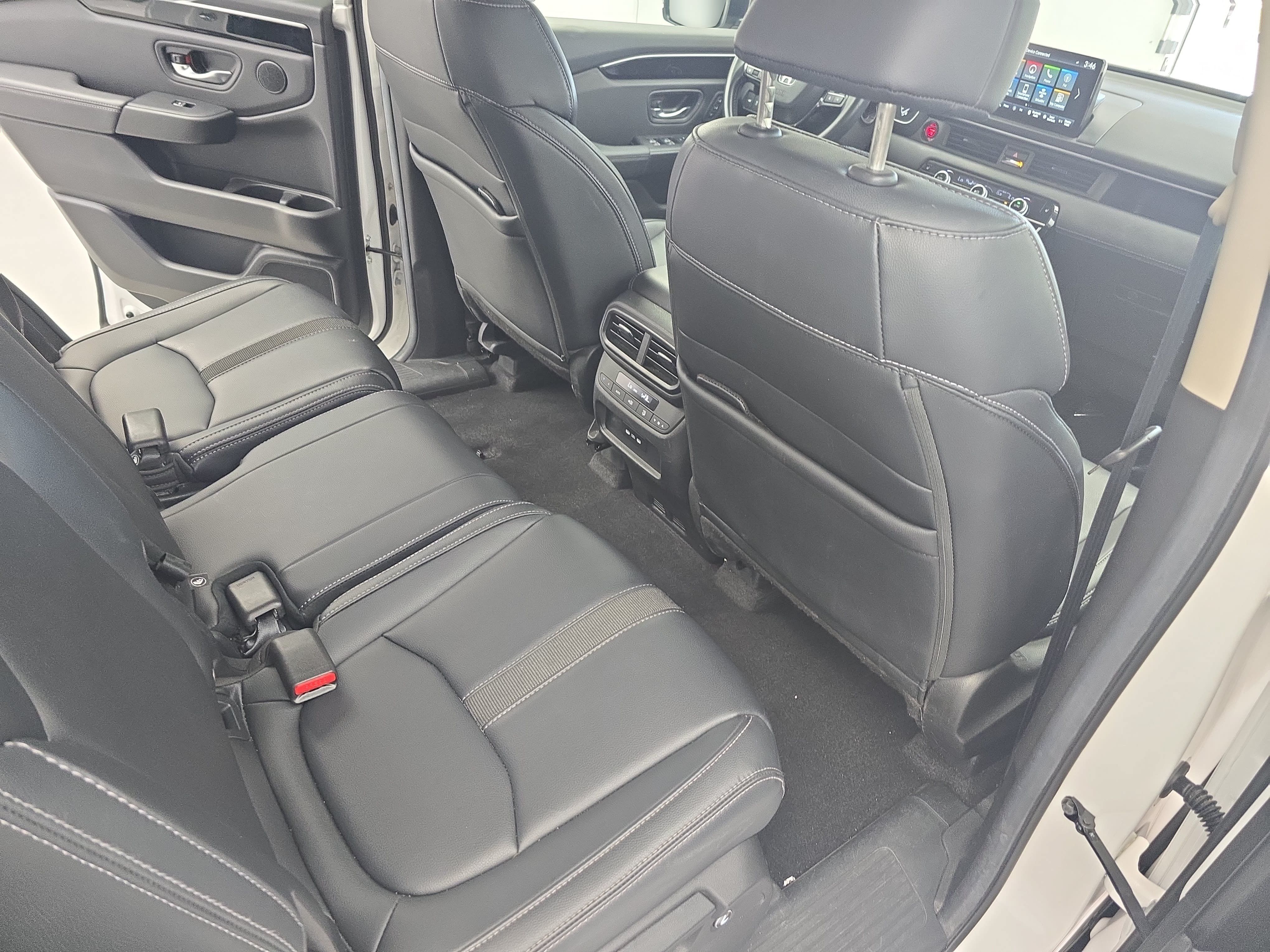 Certified 2024 Honda Pilot Touring image 11