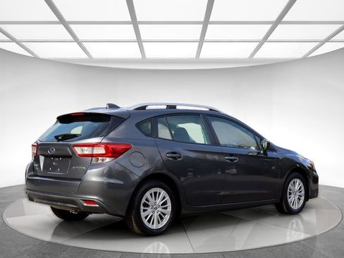 Used 2018 Subaru Impreza 2.0i Premium image 8