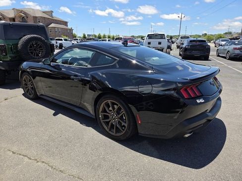Used 2025 Ford Mustang Premium RWD image 4
