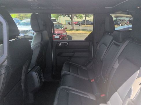 Certified 2025 Ford Bronco Outer Banks AWD/4WD image 24