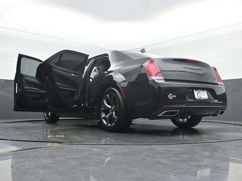 Used 2022 Chrysler 300 Touring w/ Sport Appearance Package RWD image 56