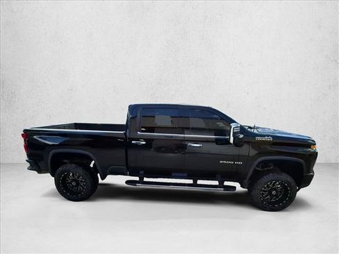 Used 2021 Chevrolet Silverado 2500 High Country w/ Z71 Off-Road Package AWD/4WD image 4