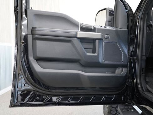 Used 2019 Ford F150 Raptor w/ Equipment Group 802A Luxury AWD/4WD image 27