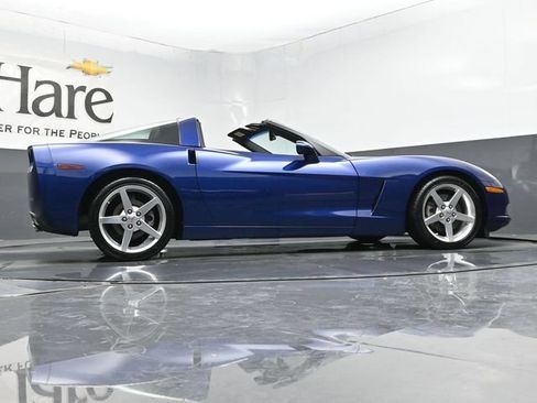 Used 2005 Chevrolet Corvette Coupe w/ Preferred Equipment Group RWD image 53