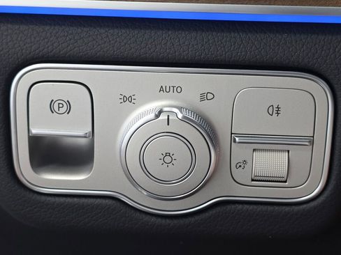 New 2025 Mercedes-Benz GLS 580 4MATIC image 26