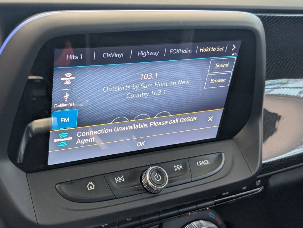Used 2021 Chevrolet Camaro LT RWD image 17