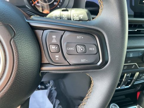 Used 2024 Jeep Wrangler Sport S image 9