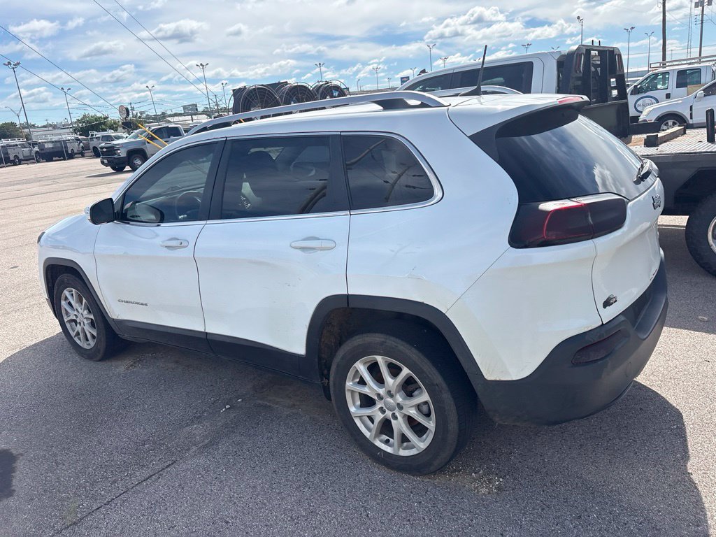Used 2018 Jeep Cherokee Latitude FWD image 9