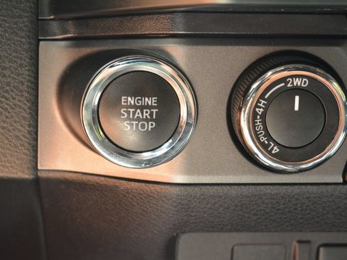 Used 2020 Toyota Tacoma TRD Off-Road AWD/4WD image 14