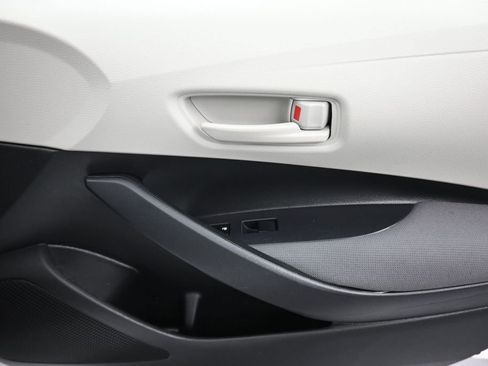 Used 2023 Toyota Corolla LE w/ Carpet Mat Package (TMS) FWD image 42
