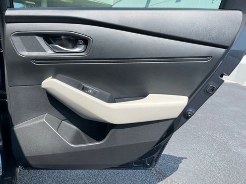 Used 2025 Honda Accord LX image 33