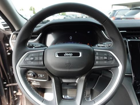 Used 2023 Jeep Grand Cherokee L Laredo w/ Trailer Tow Group (B) AWD/4WD image 12