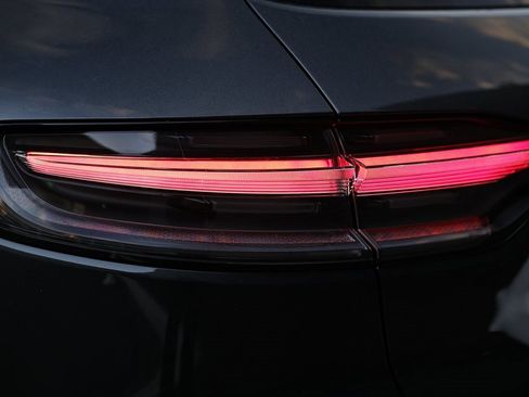 New 2026 Porsche Macan S image 16