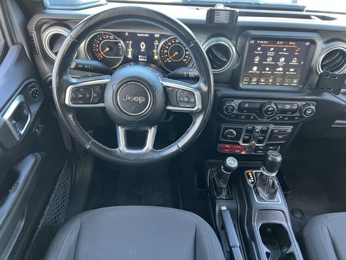 Used 2020 Jeep Gladiator Overland AWD/4WD image 31