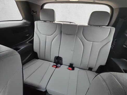 Used 2022 Hyundai Palisade SEL w/ Premium Package FWD image 21