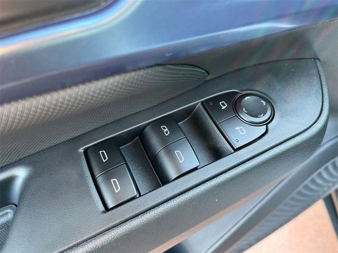 New 2026 Chevrolet Equinox EV LT image 22