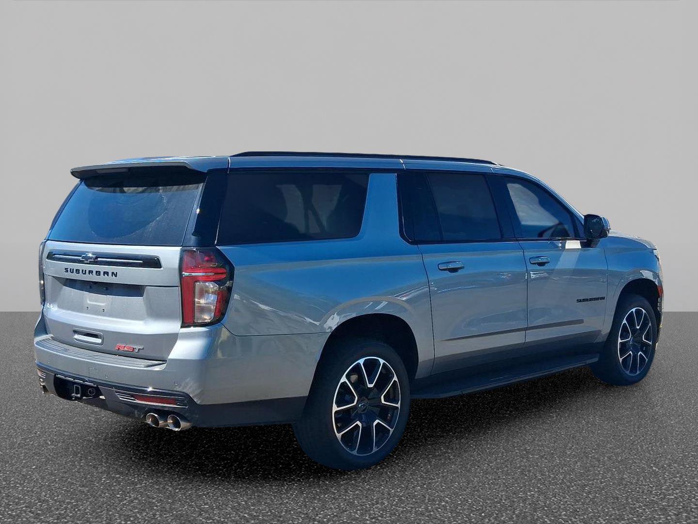 Used 2024 Chevrolet Suburban RST w/ Sport Performance Package AWD/4WD image 4