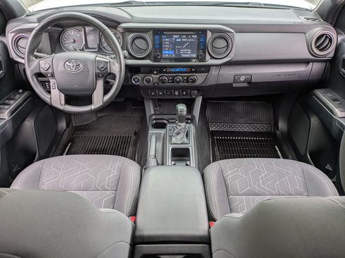 Used 2017 Toyota Tacoma 4x4 Double Cab image 17
