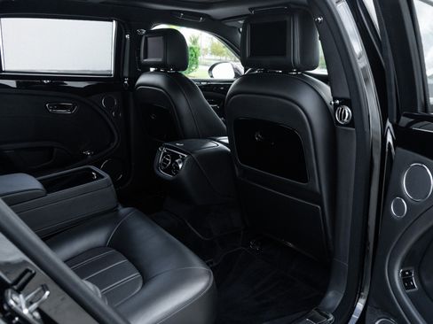 Used 2015 Bentley Mulsanne image 34