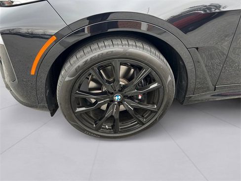 Used 2026 BMW X7 xDrive40i w/ M Sport Package image 9