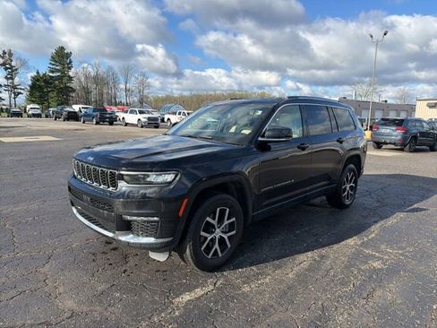 Used 2023 Jeep Grand Cherokee L Limited image 4