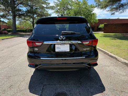Used 2019 INFINITI QX60 Luxe w/ Essential Package FWD image 4
