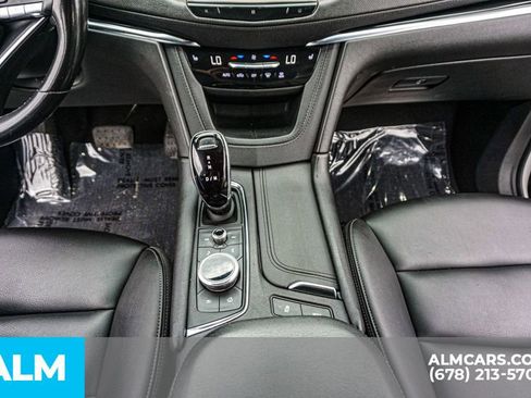 Used 2021 Cadillac XT6 Luxury FWD image 44