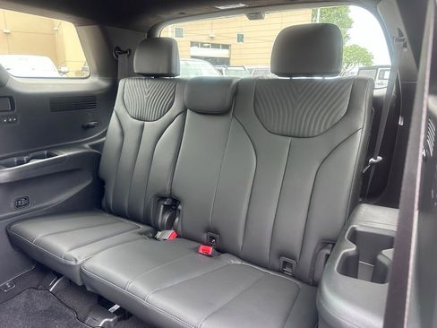 Used 2024 Hyundai Palisade Calligraphy FWD image 17