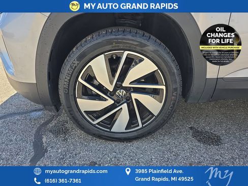 Used 2025 Volkswagen Atlas SE AWD/4WD image 31