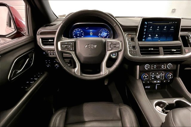 Used 2024 Chevrolet Tahoe Z71 w/ Luxury Package AWD/4WD image 6