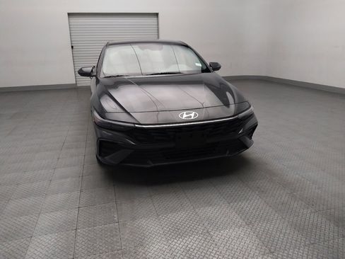 Used 2024 Hyundai Elantra SE image 14