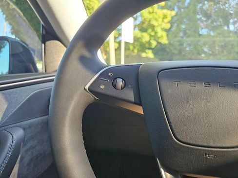 Used 2026 Tesla Model Y Long Range AWD/4WD image 35