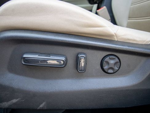 Used 2019 Honda CR-V EX image 14