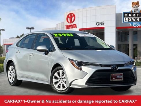 Used 2025 Toyota Corolla LE image 2
