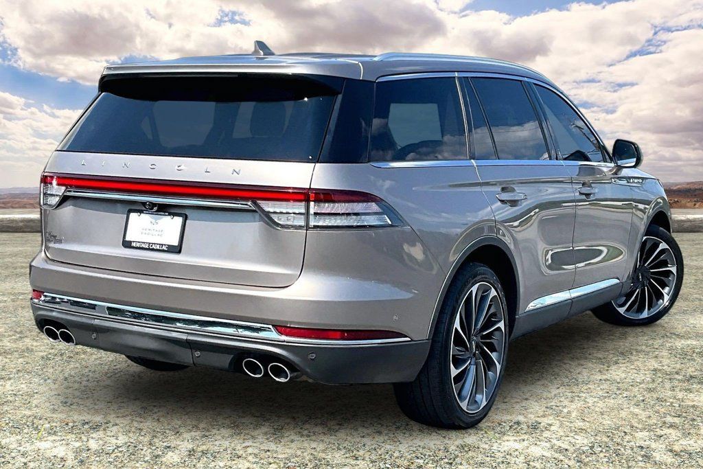 Used 2020 Lincoln Aviator Reserve w/ Equipment Group 202A AWD/4WD image 5