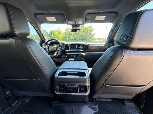 Used 2023 Chevrolet Silverado 1500 High Country w/ Technology Package AWD/4WD image 22