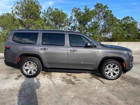 Used 2022 Jeep Wagoneer Series II image 8