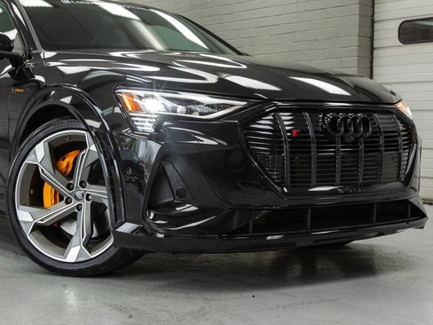 Used 2023 Audi e-tron S Prestige w/ Prestige Package AWD/4WD image 8