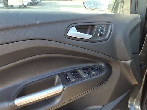 Used 2018 Ford Escape SEL image 17