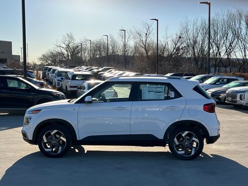 New 2026 Hyundai Venue SEL image 6