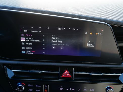 Certified 2023 Kia Niro EX image 22