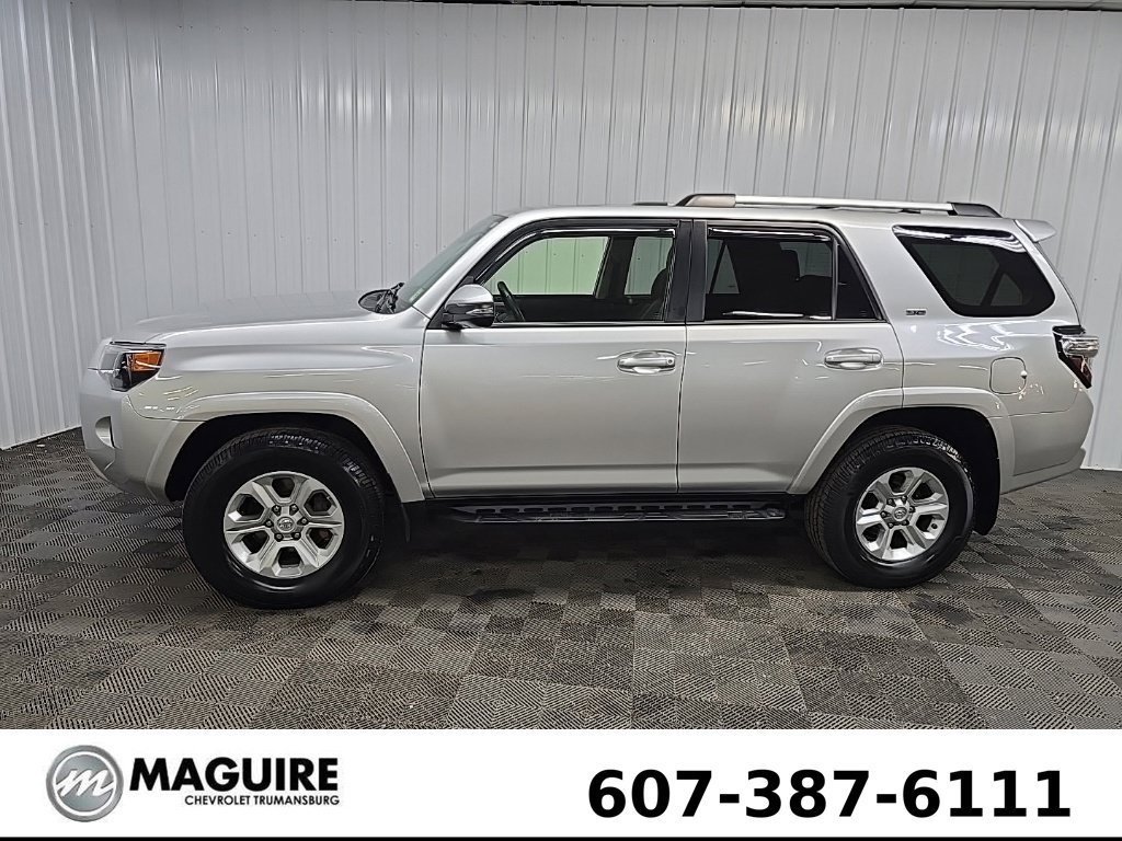 Used 2020 Toyota 4Runner SR5 Premium w/ Moonroof Package AWD/4WD image 5