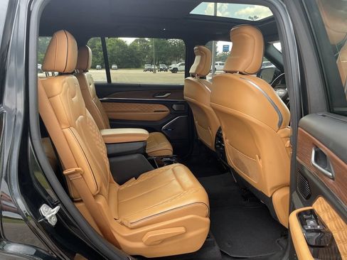 Used 2021 Jeep Grand Cherokee L Summit w/ Advanced Protech Group IV AWD/4WD image 40