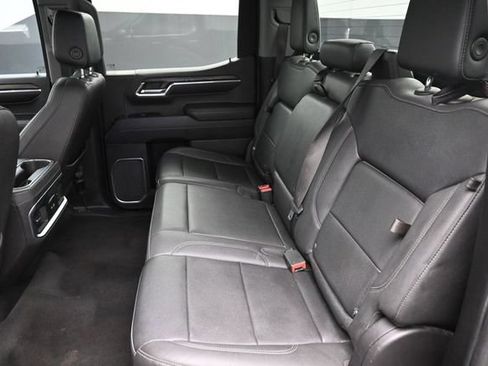 Used 2022 GMC Sierra 1500 SLT w/ SLT Convenience Package AWD/4WD image 19