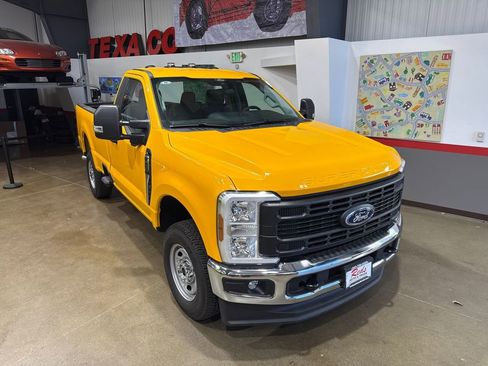Used 2025 Ford F250 XLT w/ 360-Degree Camera Package image 19