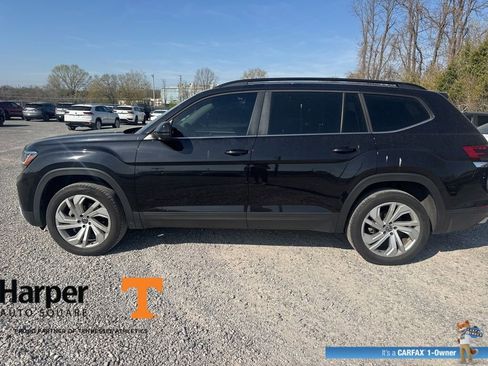 Used 2023 Volkswagen Atlas SE image 2