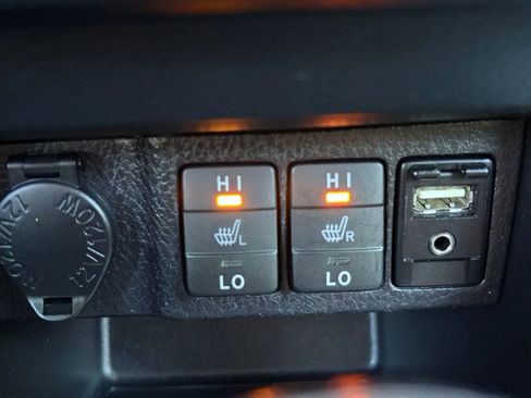 Used 2016 Toyota Corolla LE Premium FWD image 25